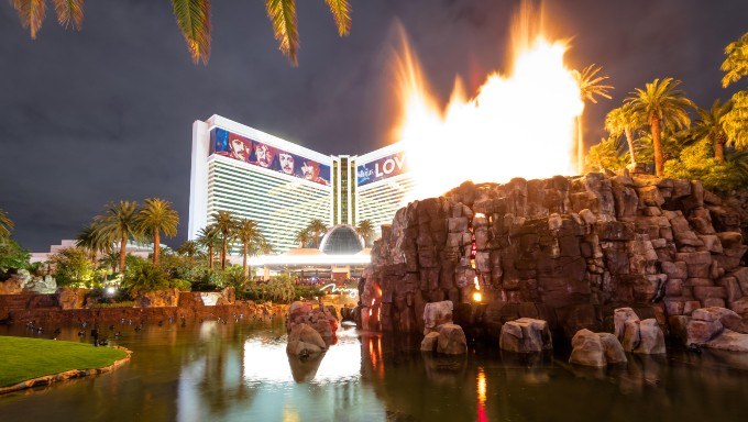 Steve Wynn's Las Vegas Estate Sells For Over $17 Million - Vimarsana News