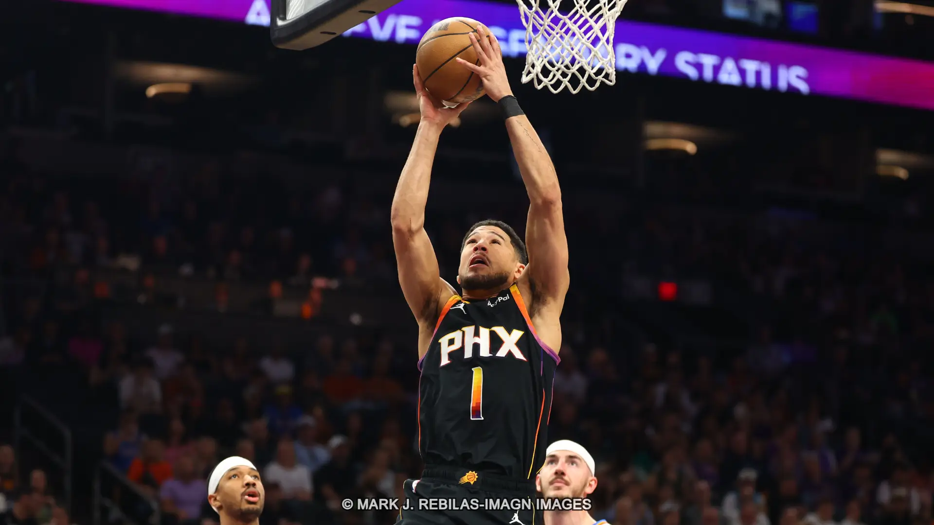 Phoenix Suns guard Devin Booker (1)
