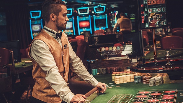 Croupier im Casino