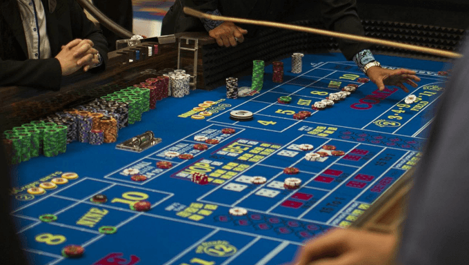 Craps rules dice play