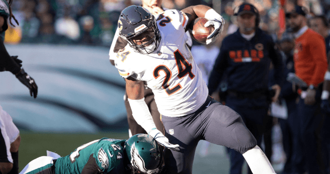 The Eagles and Bears should play a tight low-scoring game at Soldier Field.