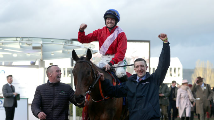 Study Shows Female Jockeys Outperform Male Counterparts Study Shows Female Jockeys Outperform Male Counterparts