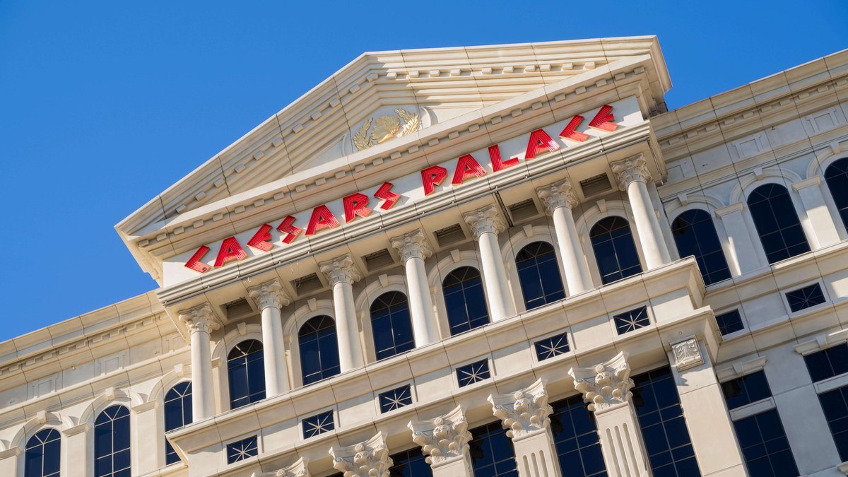 Caesars Entertainment Revenue Rises Before Fertitta Takeover