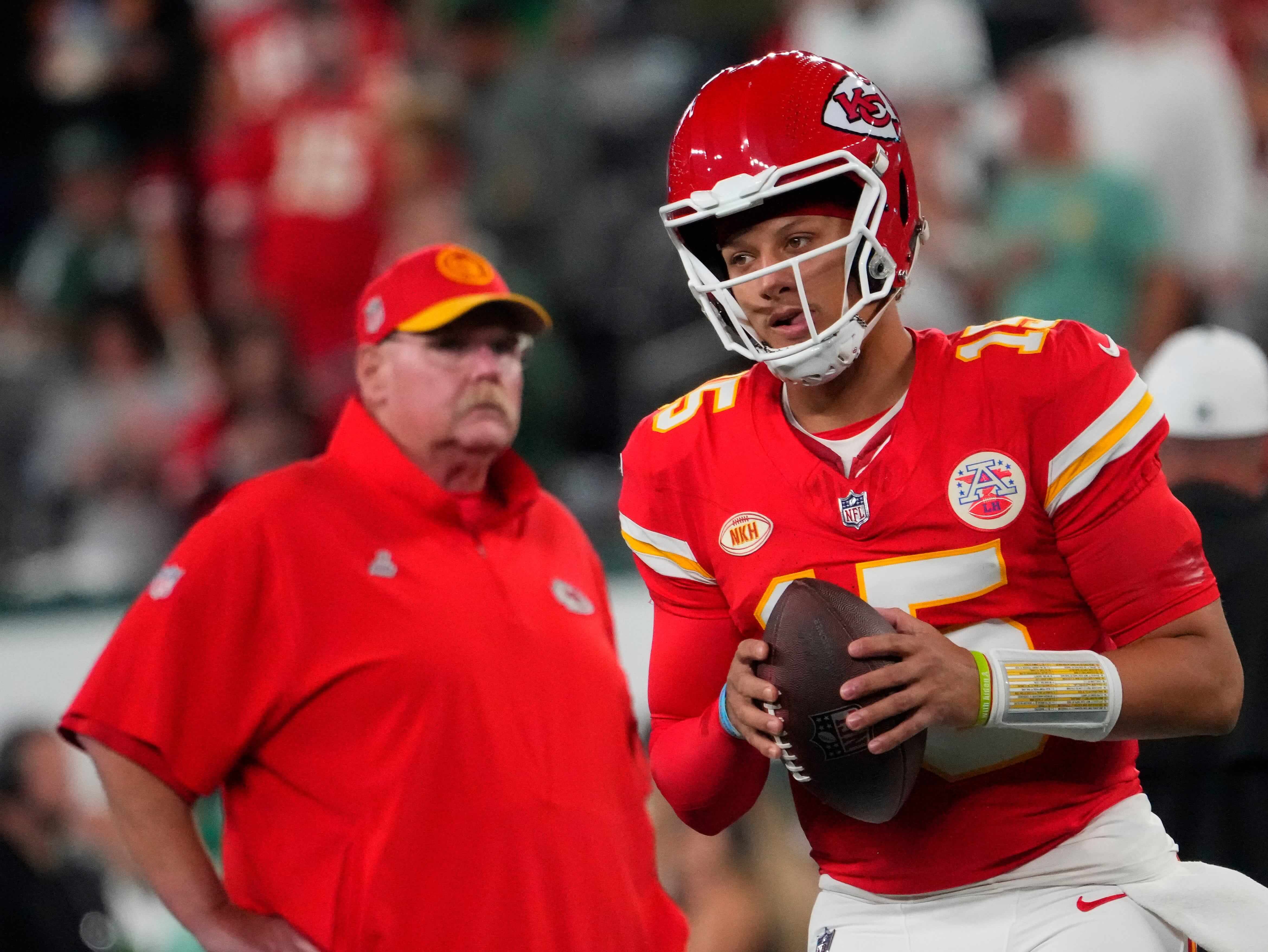 Mahomes Eyes Comeback Player of the Year as Chiefs Gear Up for Another Run Mahomes Eyes Comeback Player of the Year as Chiefs Gear Up for Another Run