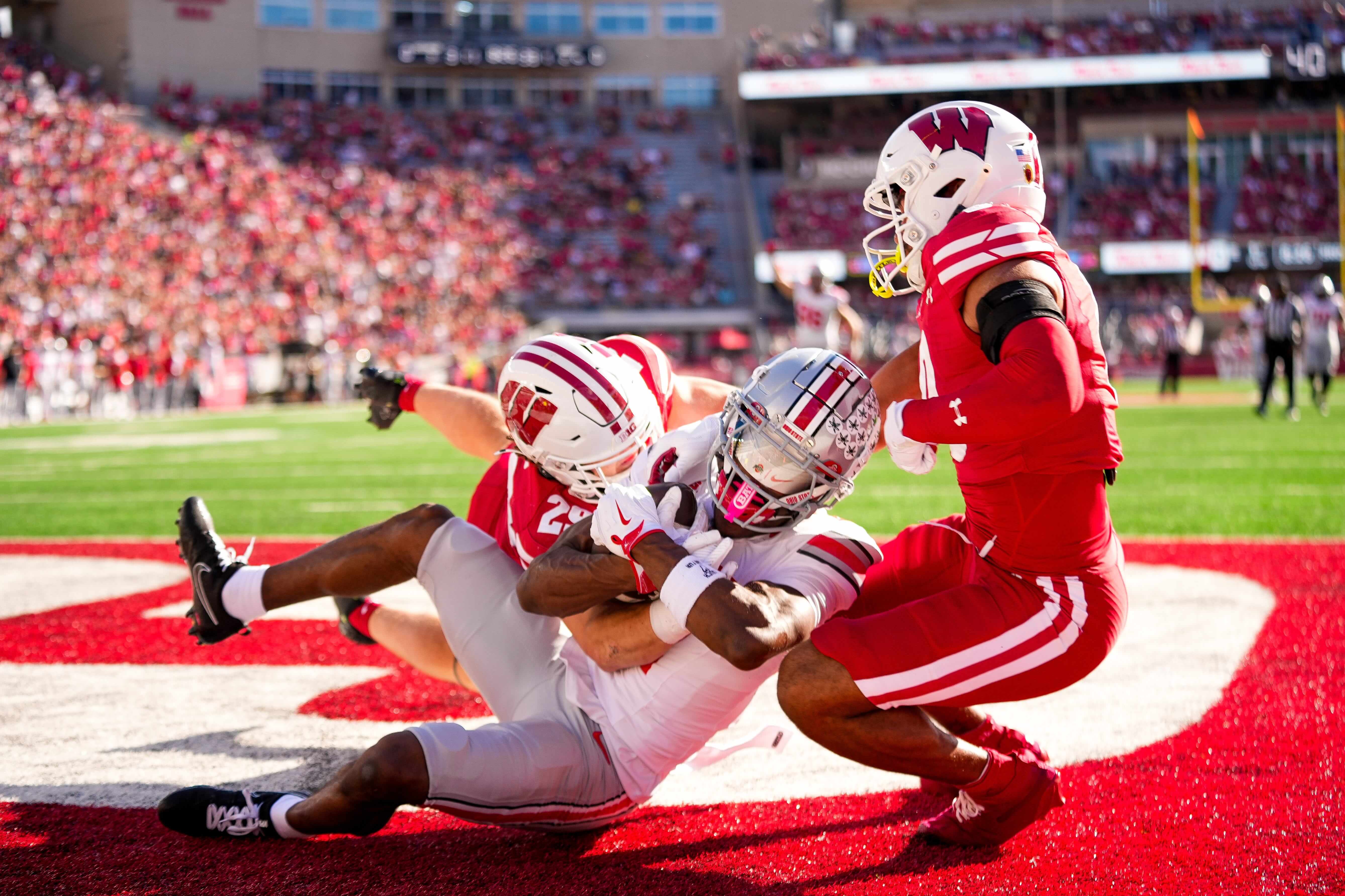 Notre Dame, Wisconsin to Meet at Lambeau Field in 2026 Shamrock Series